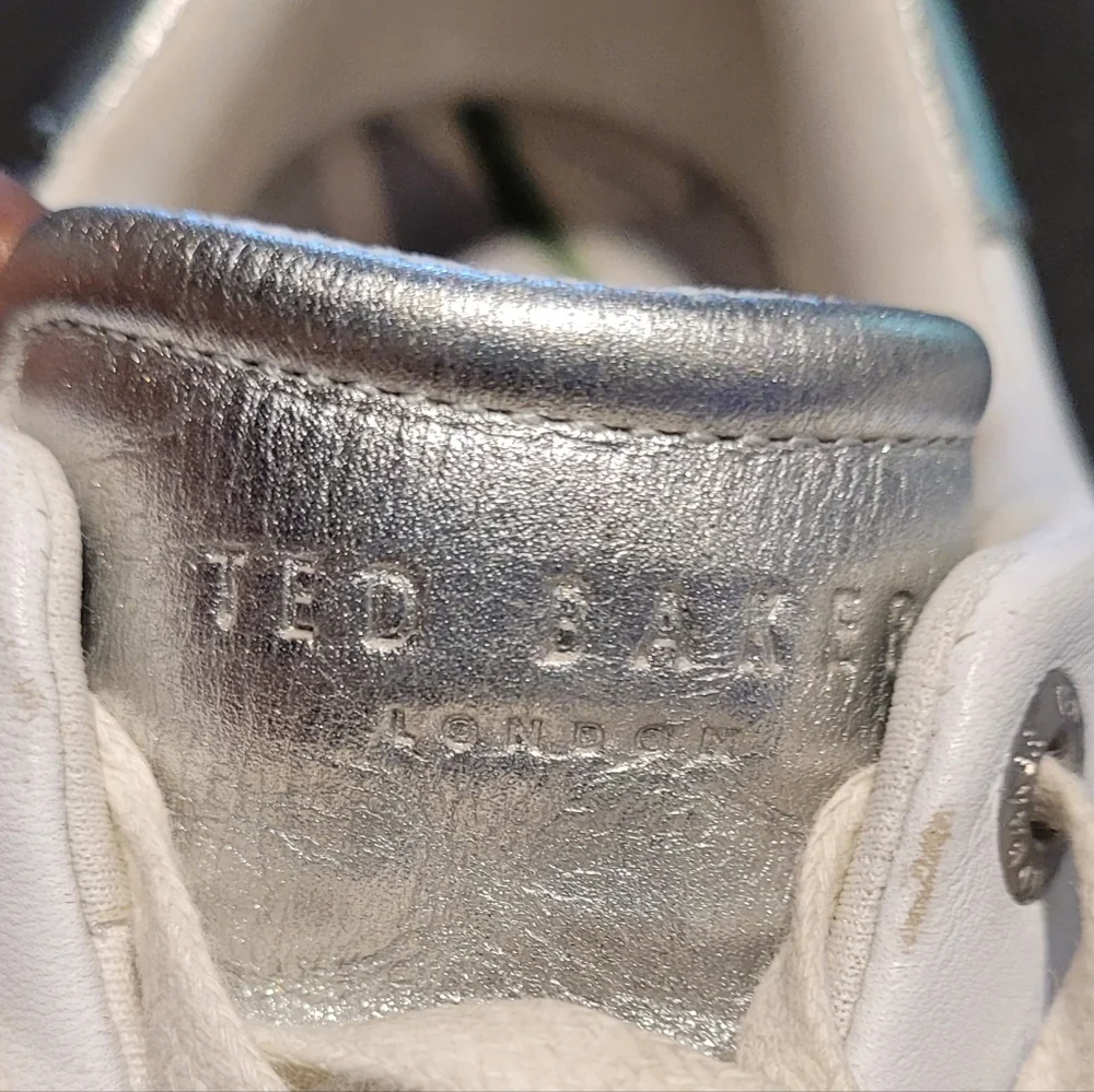 Ted Baker Zenis Sneakers. Size 8 - Picture 3 of 11